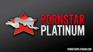 Laseczki w bikini w pianie