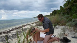 Pieprzenie na bezludnej plaży w Cozumel! (Zobacz więcej na moim OnlyFans!)