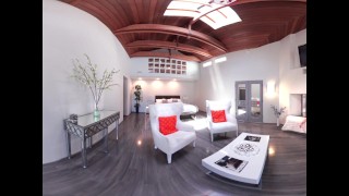 VR Bangers – [360°VR] Uziemiona, napalona Dillion MASTURBUJE dla swojego chłopaka