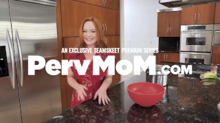 Cycata przyrodnia siostra pozwala swojemu napalonemu przyrodniemu bratu walić jej soczystą latynoską cipkę