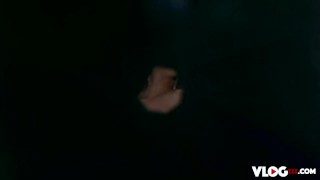 Oszałamiająca laska Eliza ujeżdża twardego kutasa na seksie POV