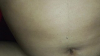 Mój mąż oszalał, ssąc moje piękne ciało, a potem zerżnął mnie