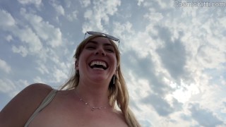 Głęboko w mieście nudystów… WSZYSCY SĄ NADZY!!!